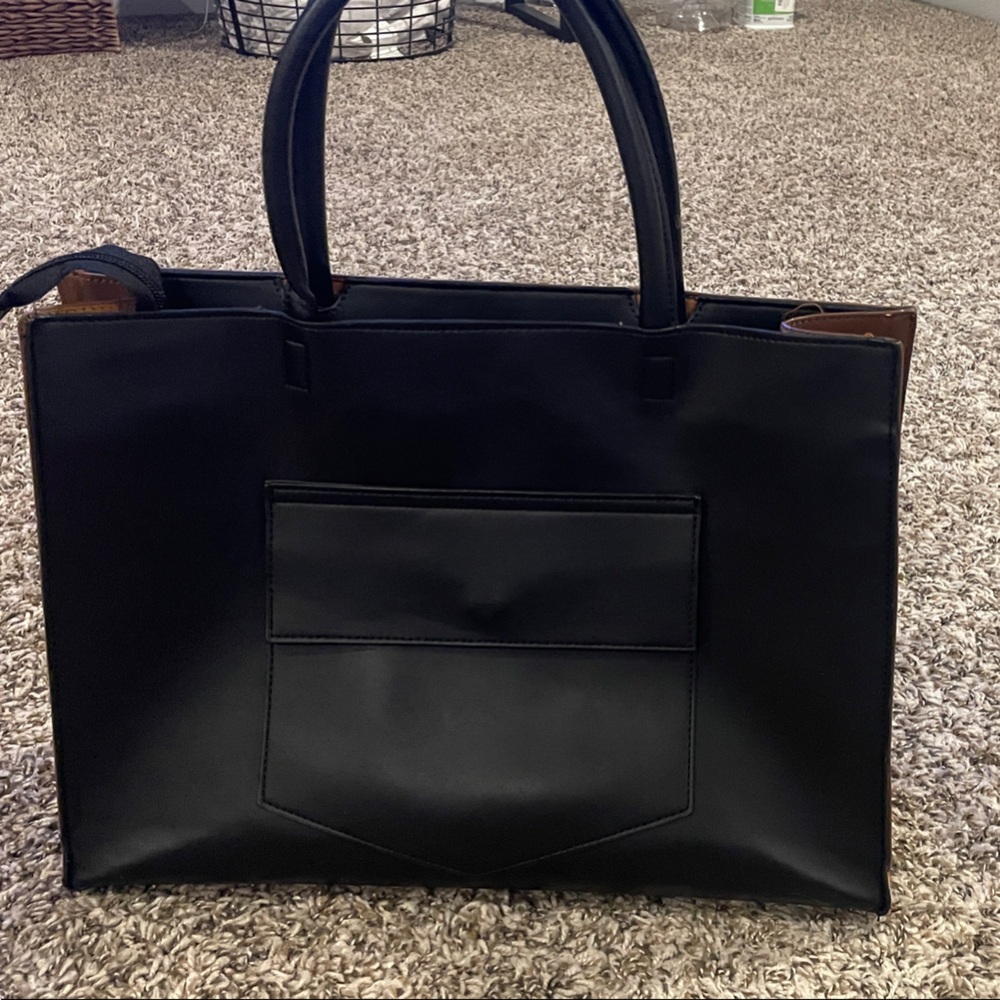 Black Structured Tote Bag with Front Pocket